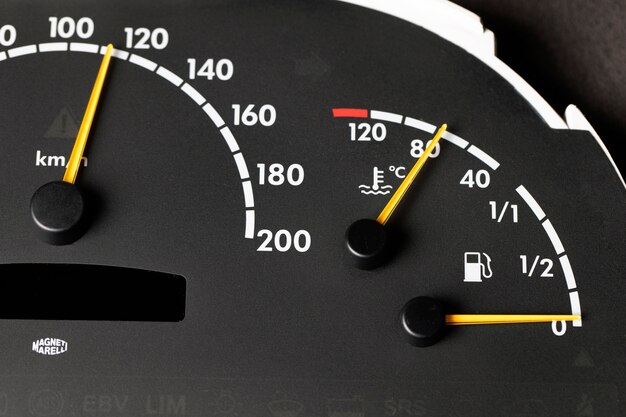 Porozumienie z autem: jak interpretować sygnały od Twojego pojazdu?